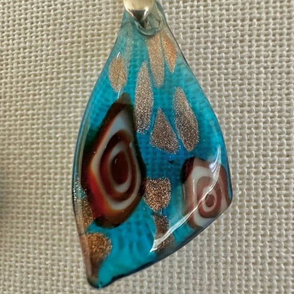 Blue glass drop earrings - Picture 6 of 8